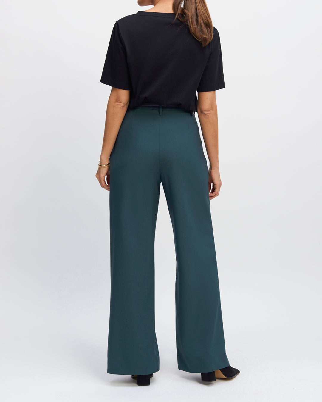 "Tailored trousers-green-cut-palazzo-high-waist-details-double-pleated-low-leg-XXL-draws-the-waist-and-legs-belt-buckle-detachable-belt-tone-on-tone-buckle-17H10-tailored-trousers-for-women-paris-"