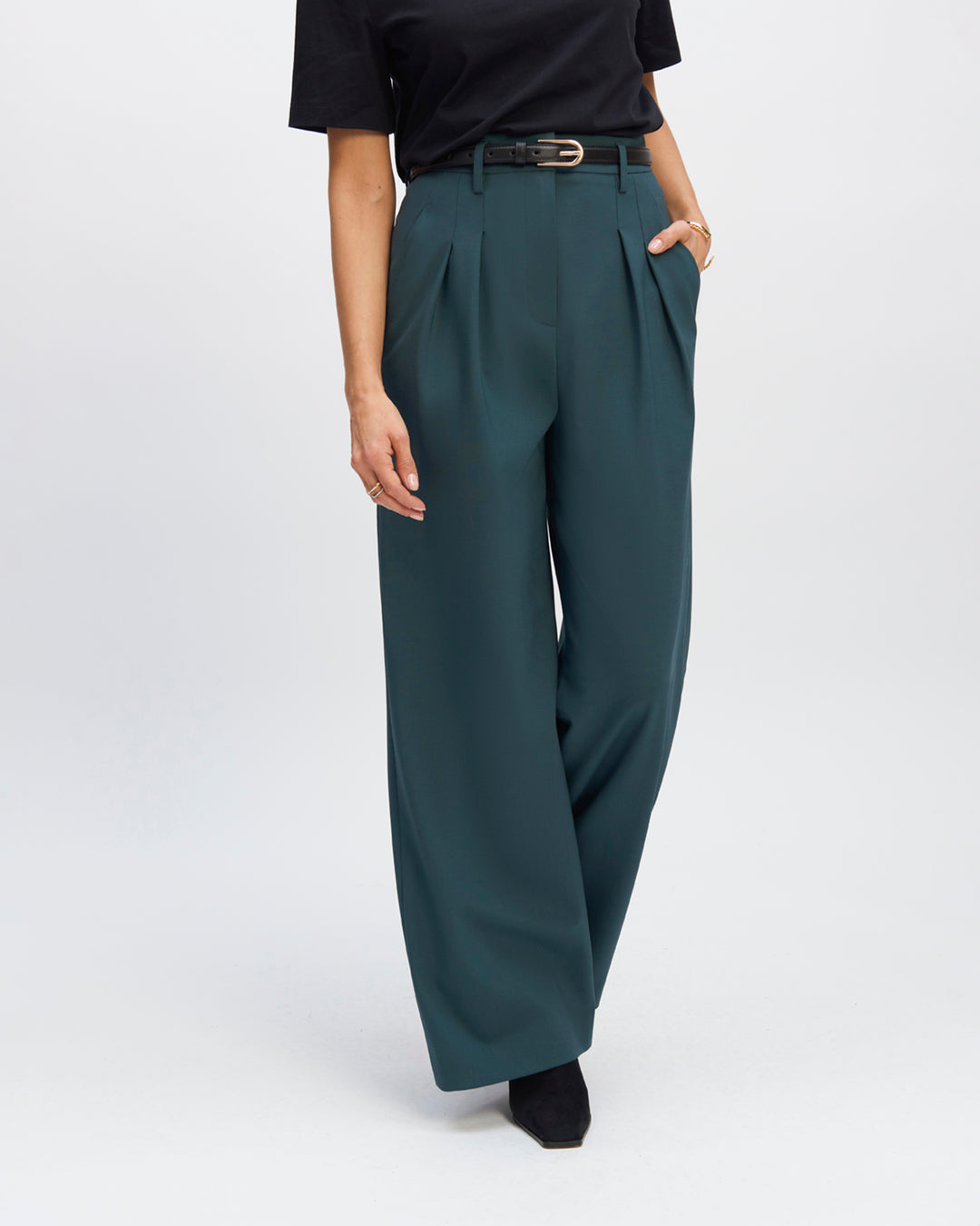 "Tailored trousers-green-cut-palazzo-high-waist-details-double-pleated-low-leg-XXL-draws-the-waist-and-legs-belt-buckle-detachable-belt-tone-on-tone-buckle-17H10-tailored-trousers-for-women-paris-"