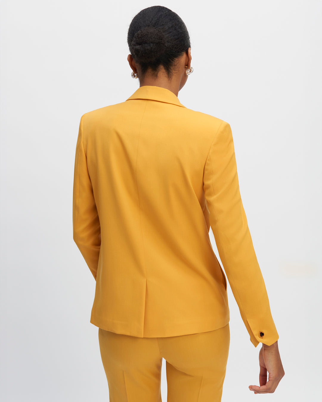 Jacket-yellow-cut-right-crossed-double-buttoned-collar-wholly-lined-17H10-knit-jacket-for-women-paris-