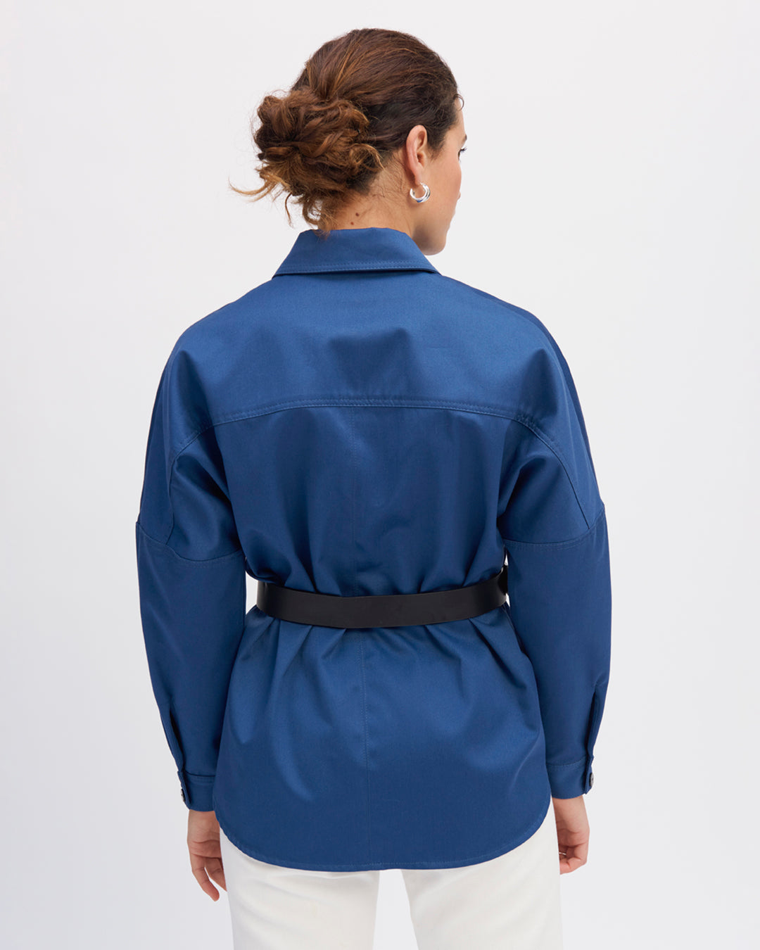 Jacket-sweater-blue-Collar-sweater-Button placket-Pockets-à-rabat-sur-la-poitrine-17H10-tailleurs-pour-femme-Paris-
