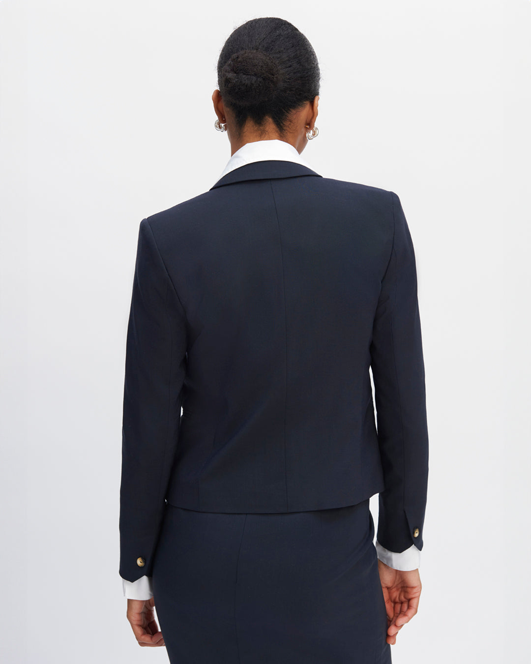 Tailored-jacket-navy-blue-Spencer-cut-Collar-shawl-Short-jacket-Two-pockets-underpiped-One-lining-luminous-Two-large-pockets-inside-Buttons-camel-17H10-tailored-jacket-for-women-paris-