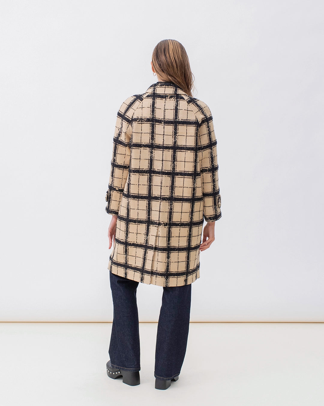 coats-jacquard-bright-vancouver-collar-regular-long-elegant-material-upcycled-material-luxury-17h10-women's-knit-coats-
