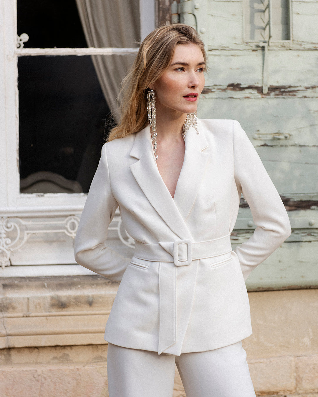 women's-suit-jacket-hanger-belt-white-suit-ceremony-dress-4