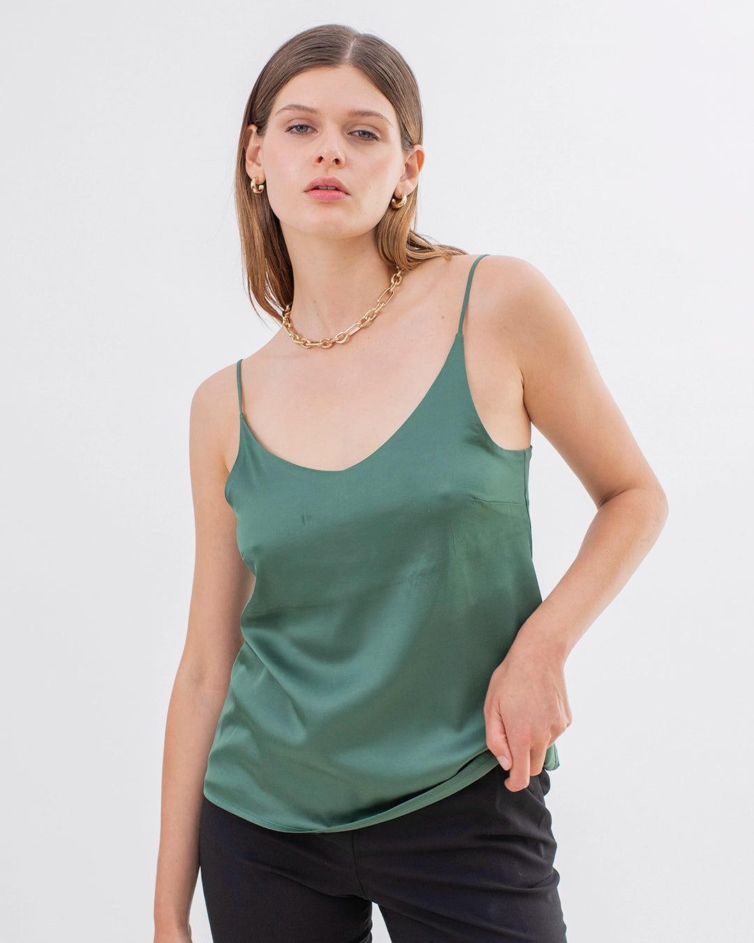 top-caraco-emeraude-vert-bretelle-made-in-bugarie-intemporel-top-trend-chic-