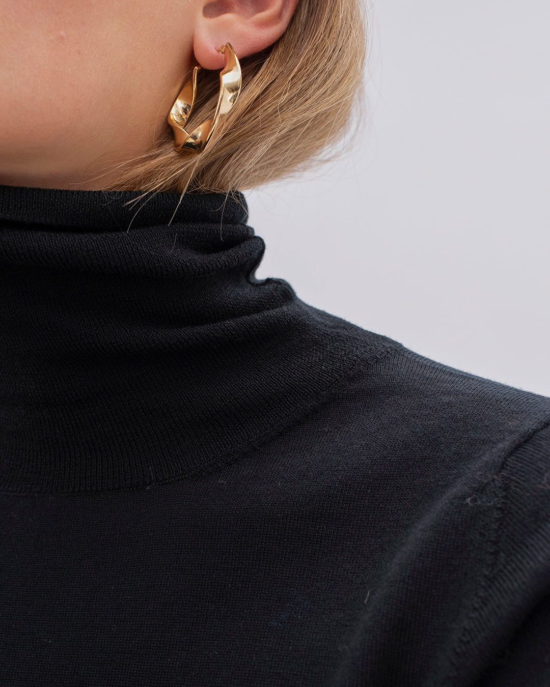 Dinan Black Turtleneck