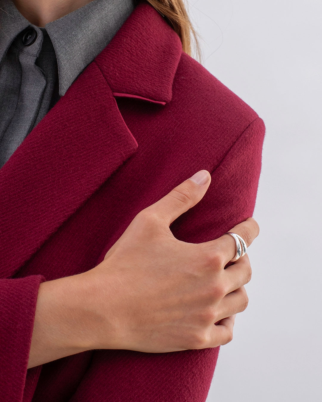 beige-cropped-collar-knit-coat-raglan-pockets-mi-long-look-chic-17H10-paris