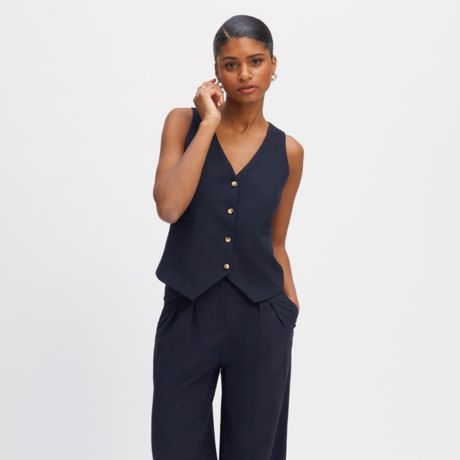 Power Dressing: between a symbol of power and a tool for empowerment