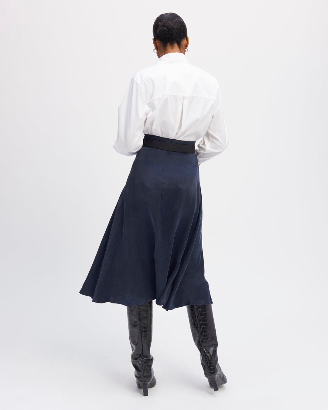 Jupe-longue-Coupe-midi-Bas-de-jupe-évasé-Fermeture-avec-zip-invisible-sur-le-côté-Longueur-76-cm-pour-un-36-17H10-tailleurs-pour-femme-paris-