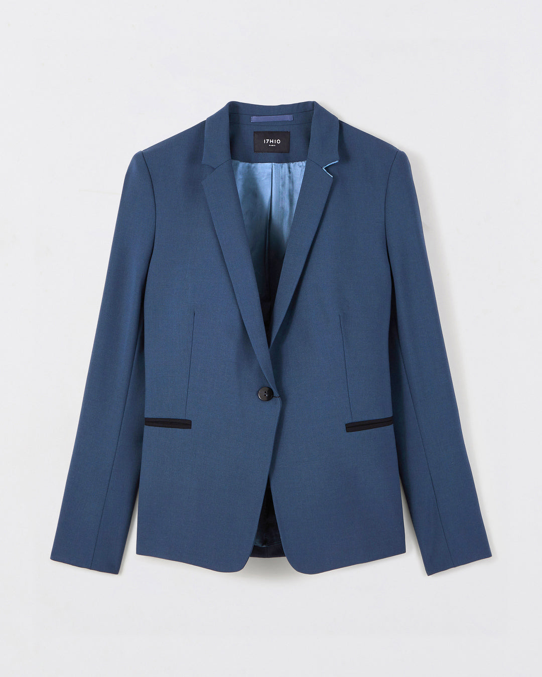 Veste-de-tailleur-blazer-bleu-gris-Coupe-cintrée-Col-tailleur-Longueur-sous-les-fesses-Deux-poches-passepoilées-Deux-poches-intérieures-Entièrement-doublée-Boutonnage-en-bas-de-manches-Boutons-noirs-17H10-tailleurs-pour-femme-paris-