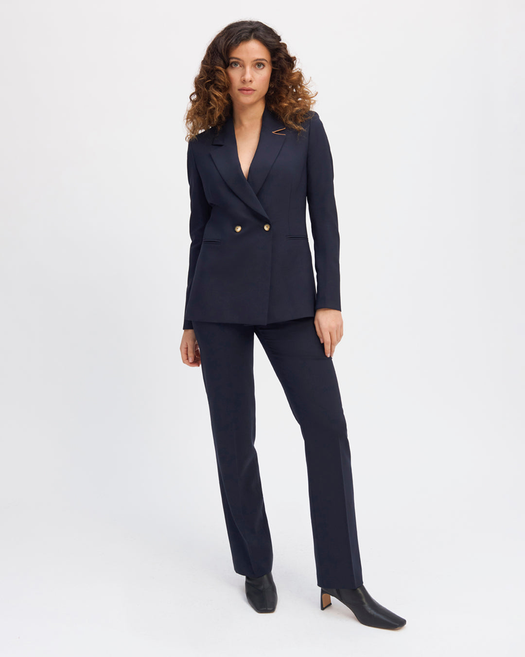 Long-blue-night-knit-jacket-cross-cut-and-curved-knit-collar-detachable-belt-toned-on-tone-two-slits-short-on-back-for-a-pretty-curvy-pinch-breasted-two-buttons-camel-17H10-knit-jacket-for-women-paris-