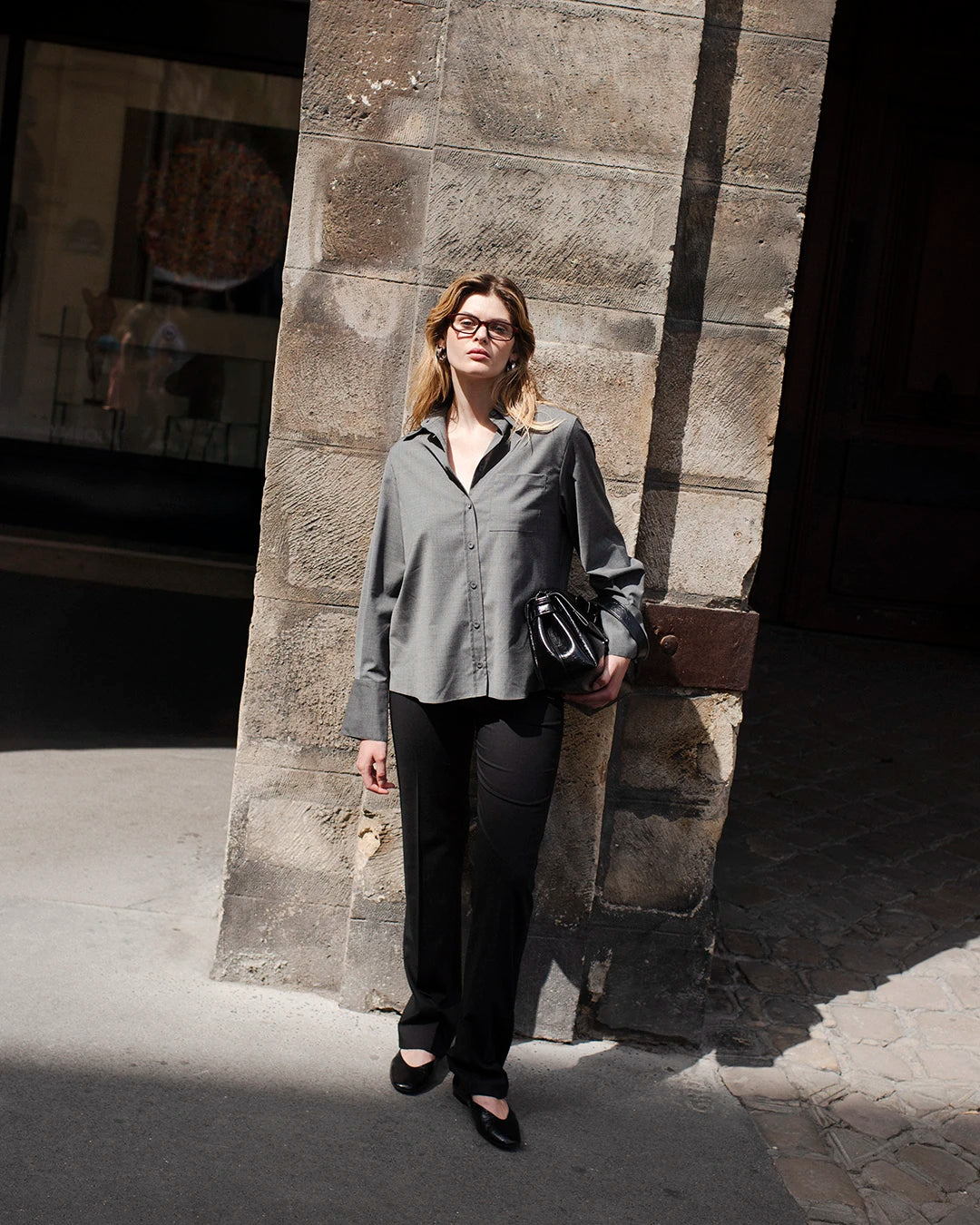 chemise-elbe-grise-drap-de-laine-qualite-vestiaire-corporate-working-girl-workwear-tailor-for-women-3