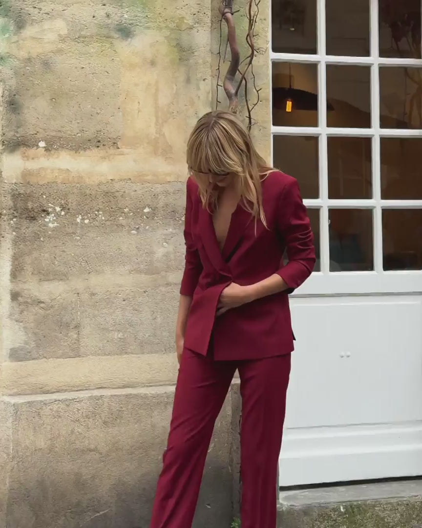 pantalon-de-tailleur-pour-femme-rouge-coupe-carotte-drap-delaine-qualité-supérieur-marque-française-éthique-