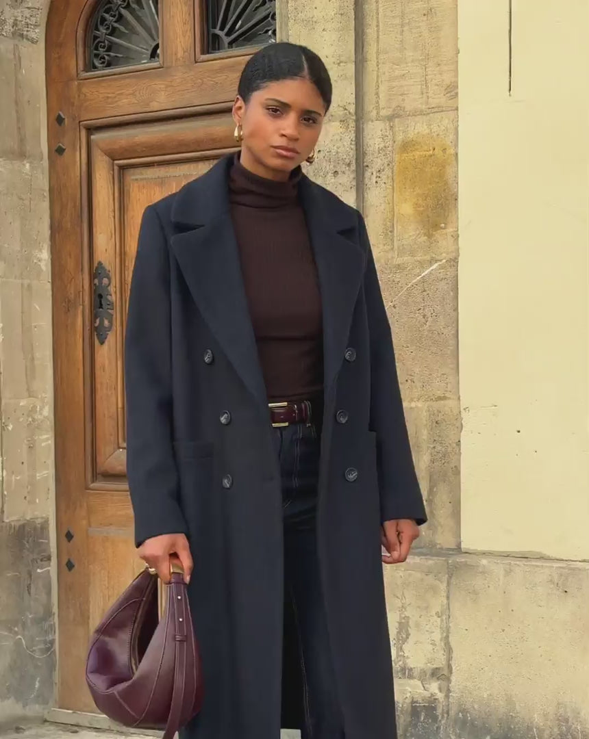manteau-femme-bleu-marine-long-chaud-en-laine-structuree-look-hiver-elegant-premium-