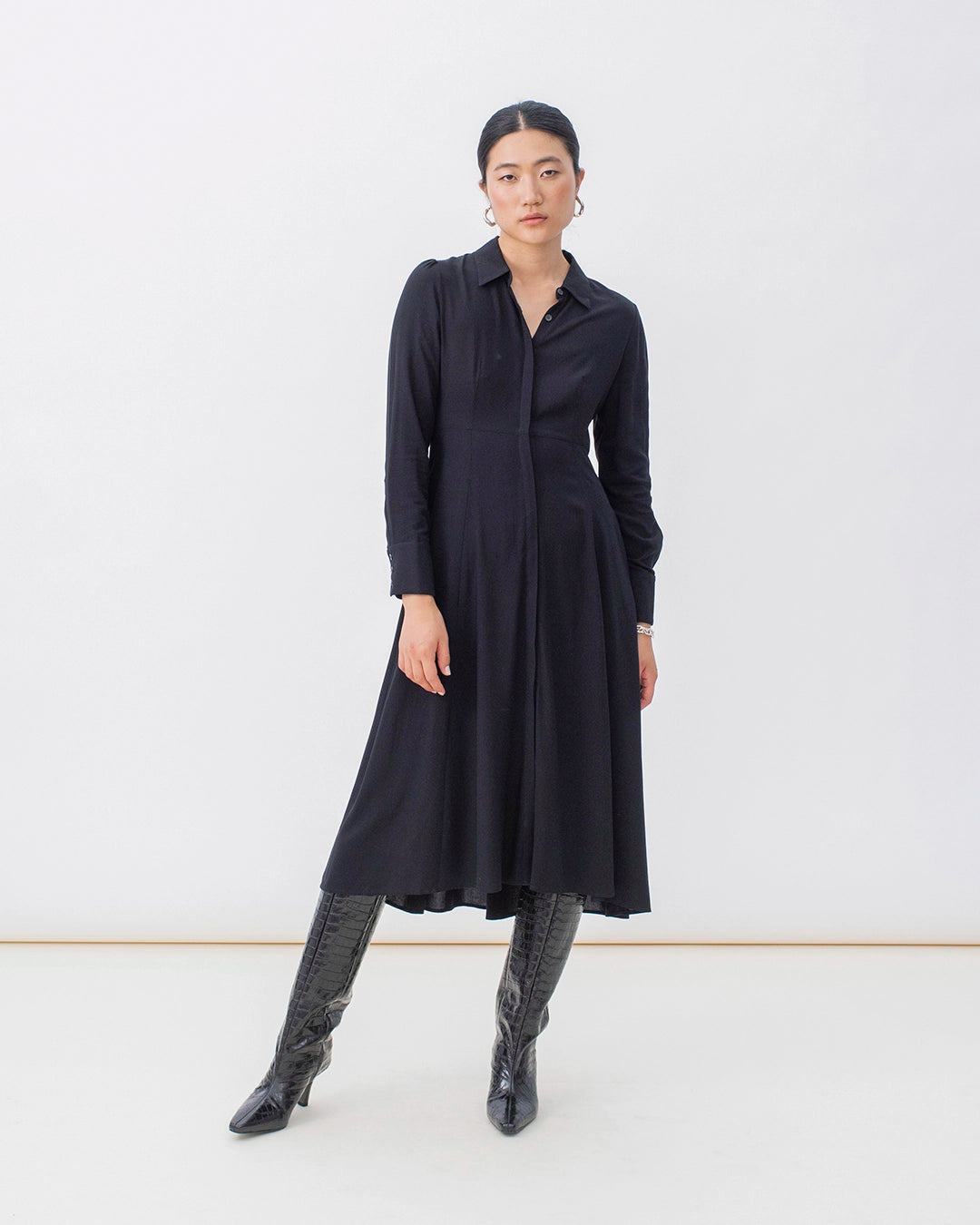 Robe_Biarritz_Noir_1robe-noire-indispensable-classique-coupe-longue-fabrication-europe-marque-française-