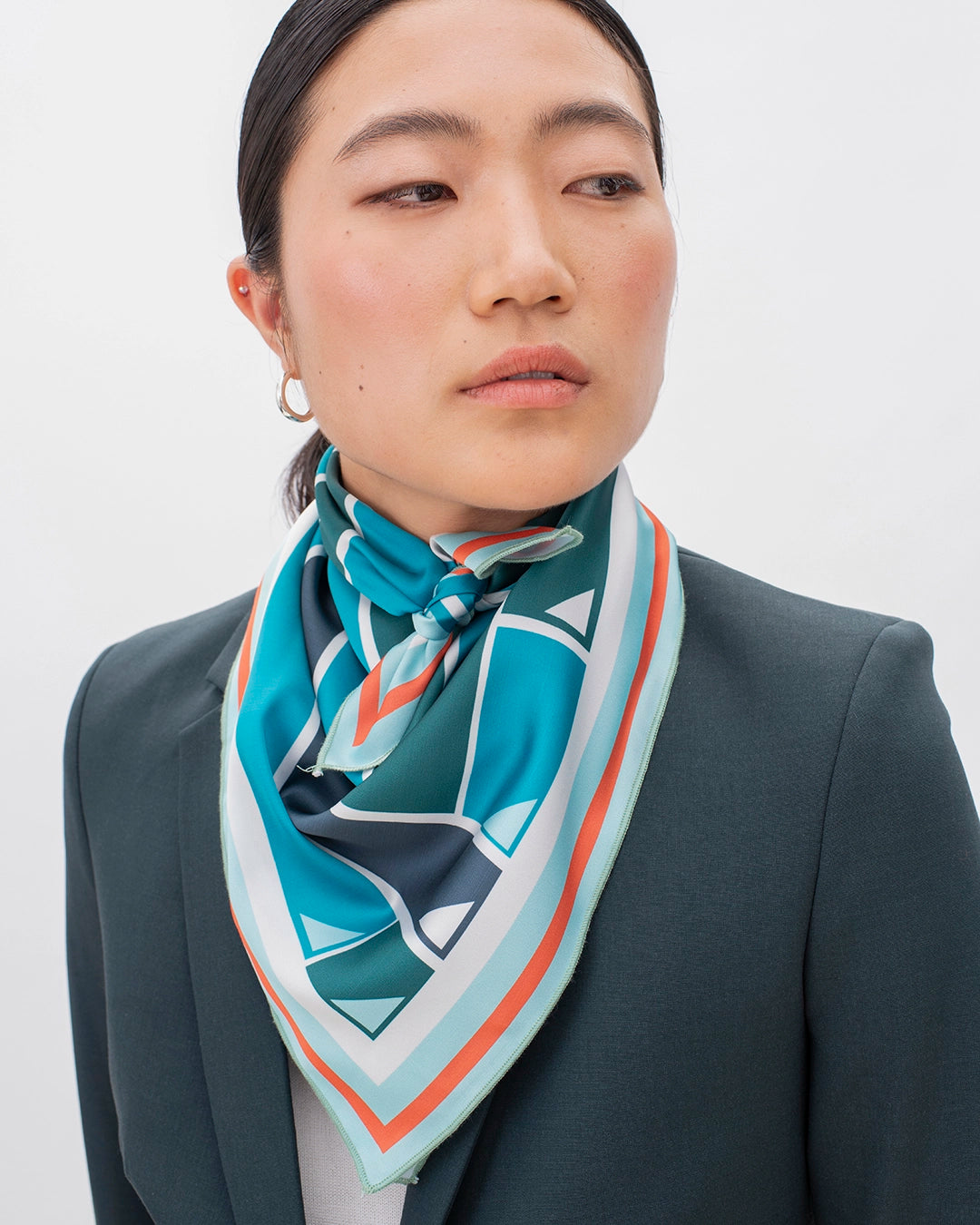 Le Foulard 17H10 - The geometry of the green dial