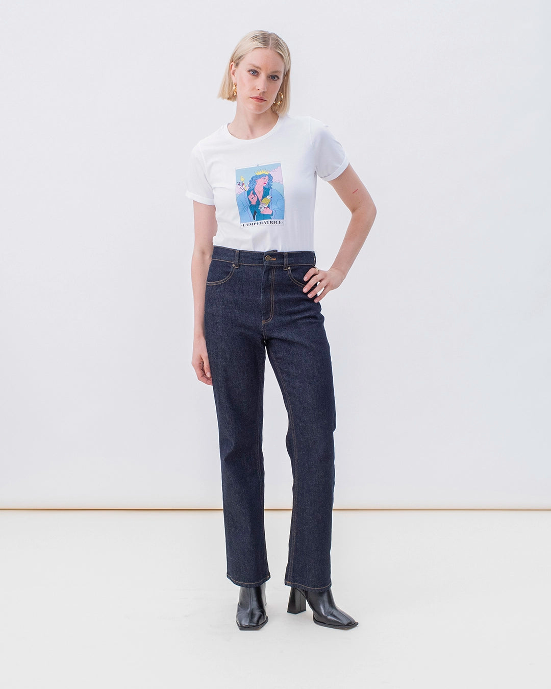 17h10_tshirt_tailleurfemme_tarot_imperatrice_marseille_cotonbiologique_gots_colore_confortable_matierenaturelle_ethique_decontracte_dessin$