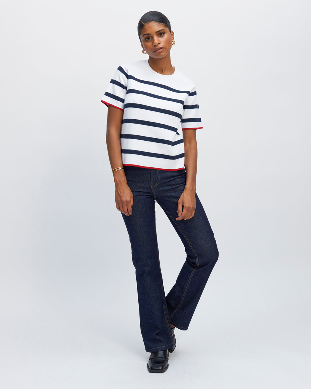 "Cut-right-Collar-round-Short-arm-half-arm-Arrive-at-basin-Motif-marinière-white-blue-red-17H10-tailleurs-pour-femme-paris-