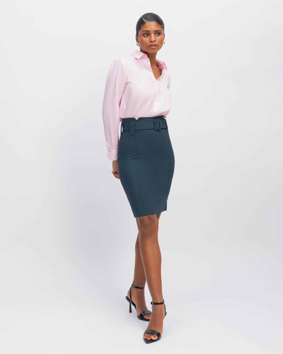 Short-pencil-skirt-High-waist-Covered-belt-tone-on-tone-Removable-belt-Back-slit-for-ease-17H10-tailors-for-women-paris-