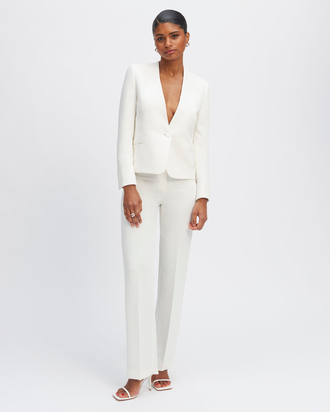 Jacket-waistcoat-white-without-collar-short-cut-length-mid-bottom-2-pockets-pocket-warmers-17H10-waistcoats-for-women-paris-