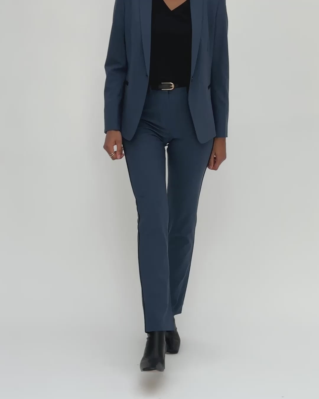 office-dress-woman-suit-cropped-jacket-pants-cigarette-blue-petrole-