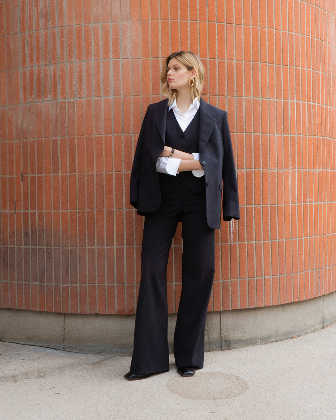 women's-suit-suit-set-marine-blue-jacket-made-in-europe-17H10-1