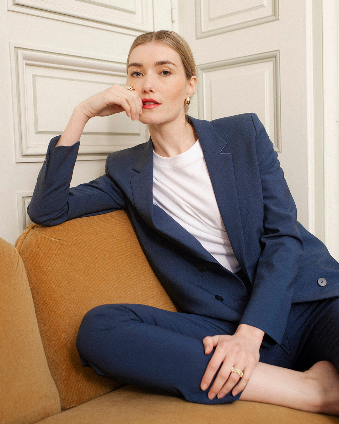 office-dress-women's-suit-cropped-jacket-pants-cigarette-blue-petrole-1