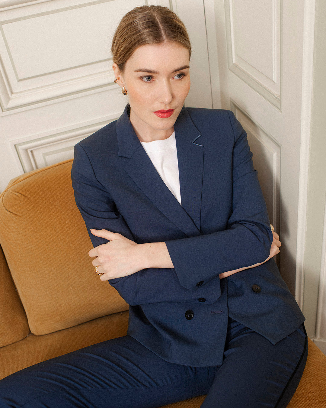 office-dress-women's-suit-cropped-jacket-pants-cigarette-blue-petrole-1