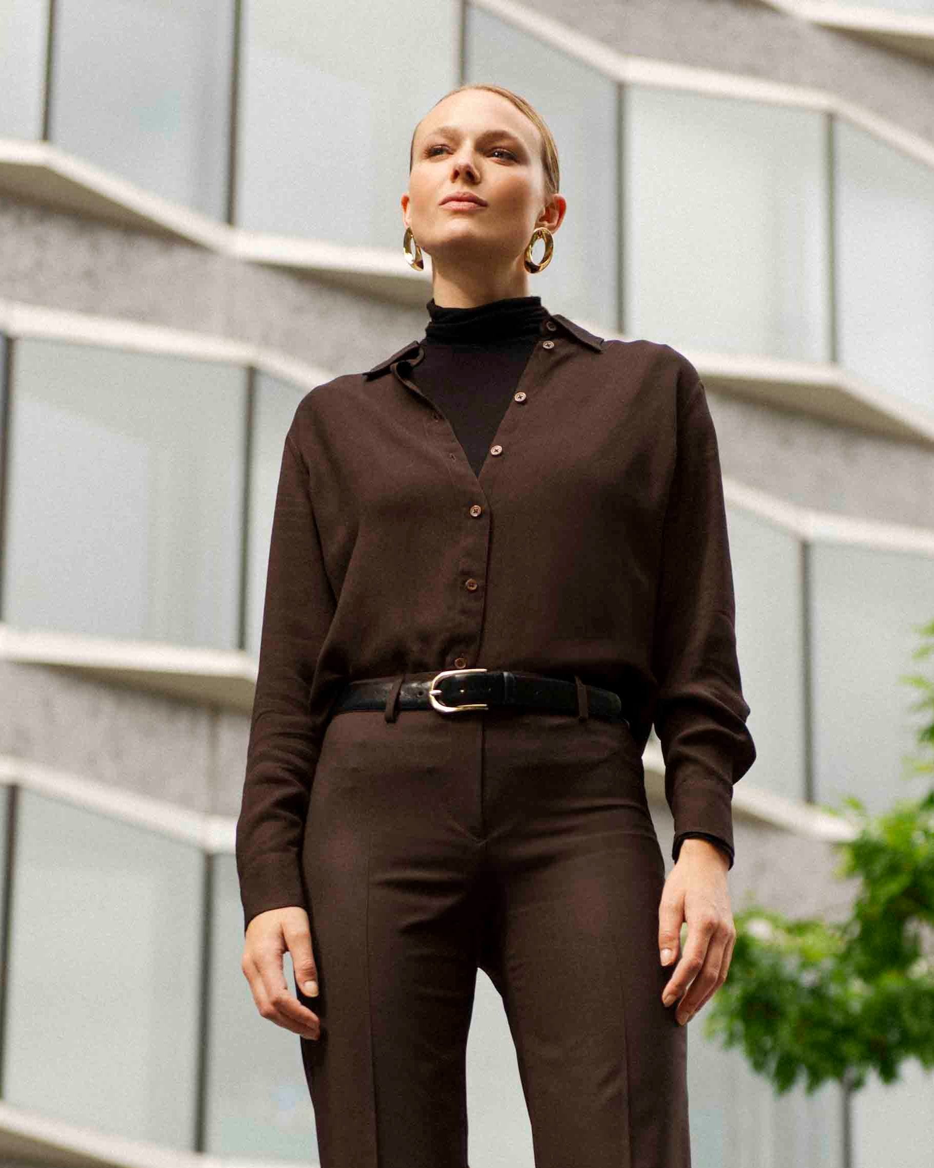 veste-tailleur-femme-marron-made-in-europe-_thique-costume-pour-femme-ensemble-tailleur-pour-femme-1_826bf12c-a2fb-40b2-bd28-976921d43c1b