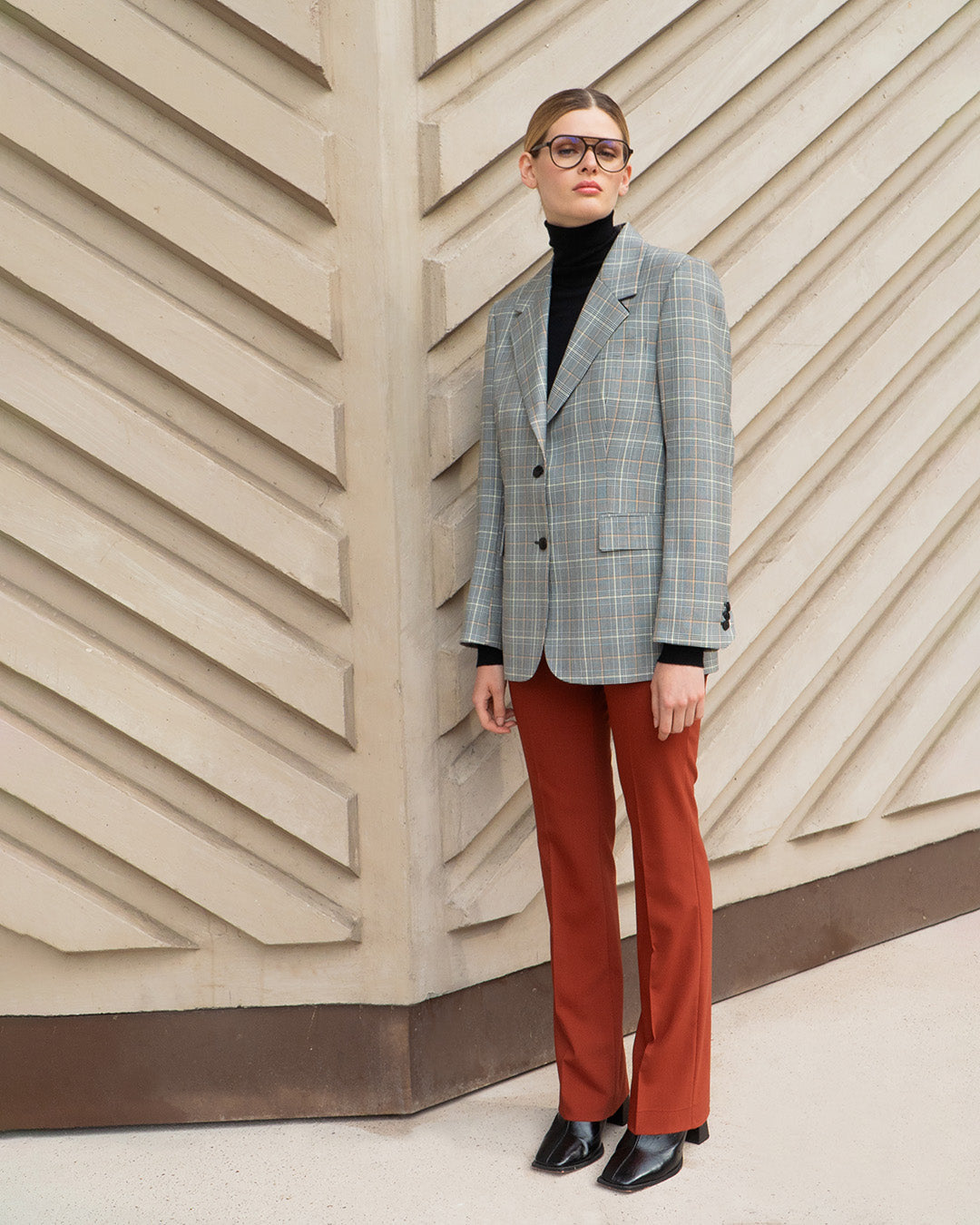 jacket-tailor-prince-of-wales-gray-material-noble-luxurious-high-quality-sustainable-ethnic-wash-tailor-for-women-work-dress-1
