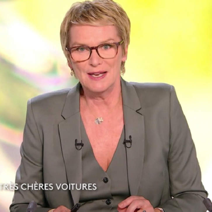 Élise Lucet : l’élégance  du tailleur kaki  dans Cash Investigation