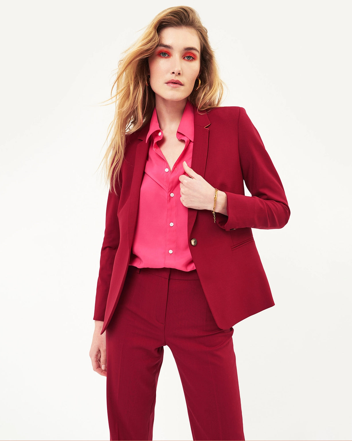 17H10_tailleur_femme_framboise_pantalon_veste_ensemble_laine_super_100_poche_elegant_ceremonie_tenue_de_travail_tendance_ete_printemps_matiere_naturelle_droit_responsable_casual_chic_