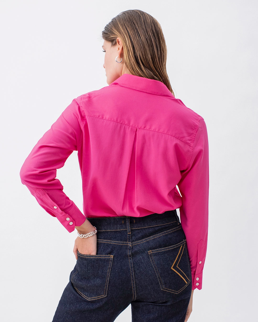 17h10-chemise-hudson-fuchsia-barbiecore-ethique-eco-reponsable-made-in-europe-working-girl-boss-1