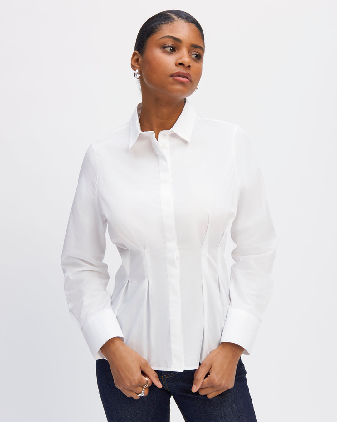Shirt-four-pinches-front-four-pinches-back-curved-effect-Collar-shirt-Long-sleeves-Buttoned-flap-hidden-Buttoned-with-notch-17H10-suit-for-women-paris-