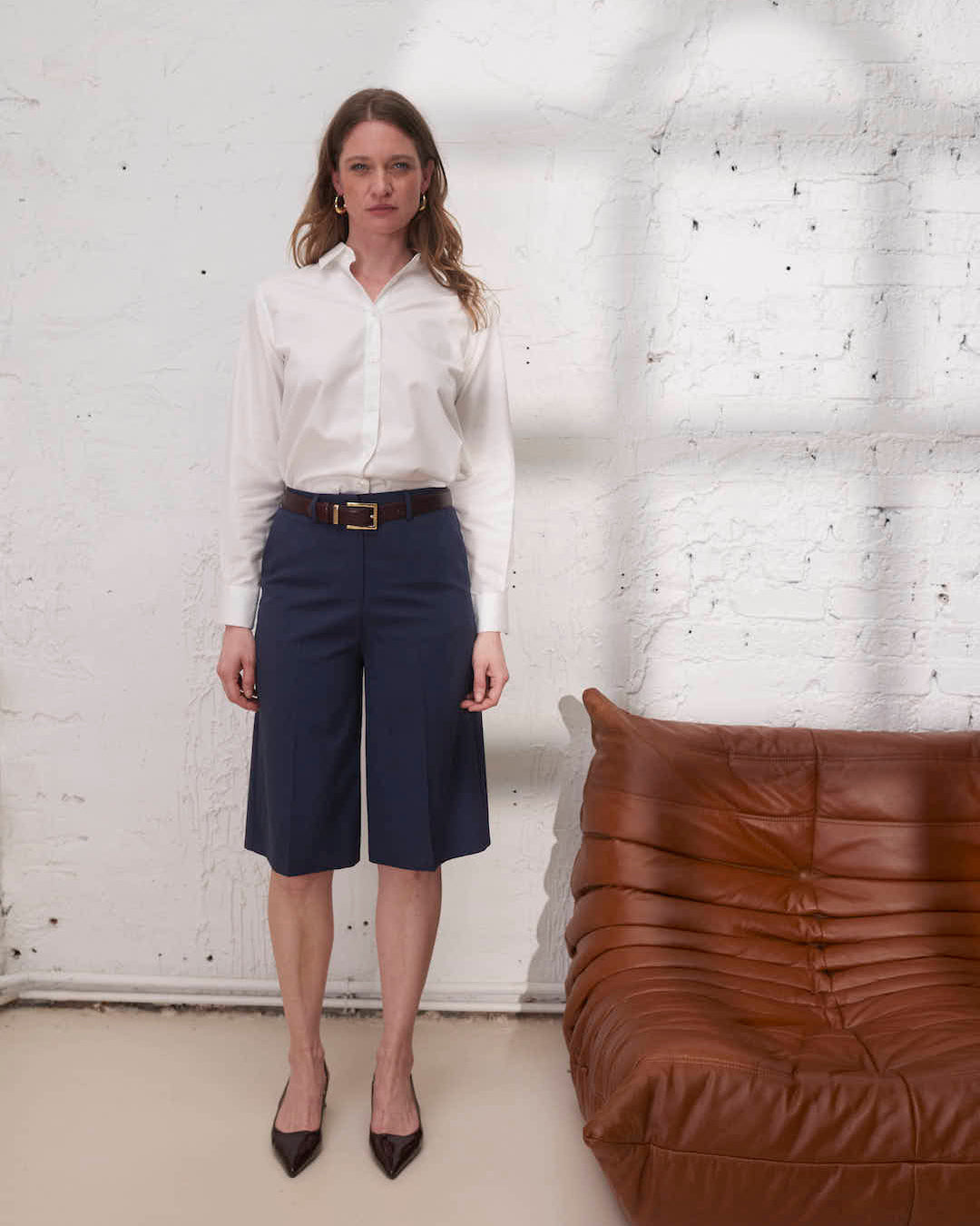 Bermuda denim pour femme, pièce chic idéale pour un look bureau décontracté