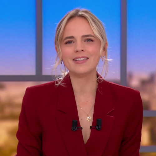 claire arnoux journaliste et présentation tailleur 