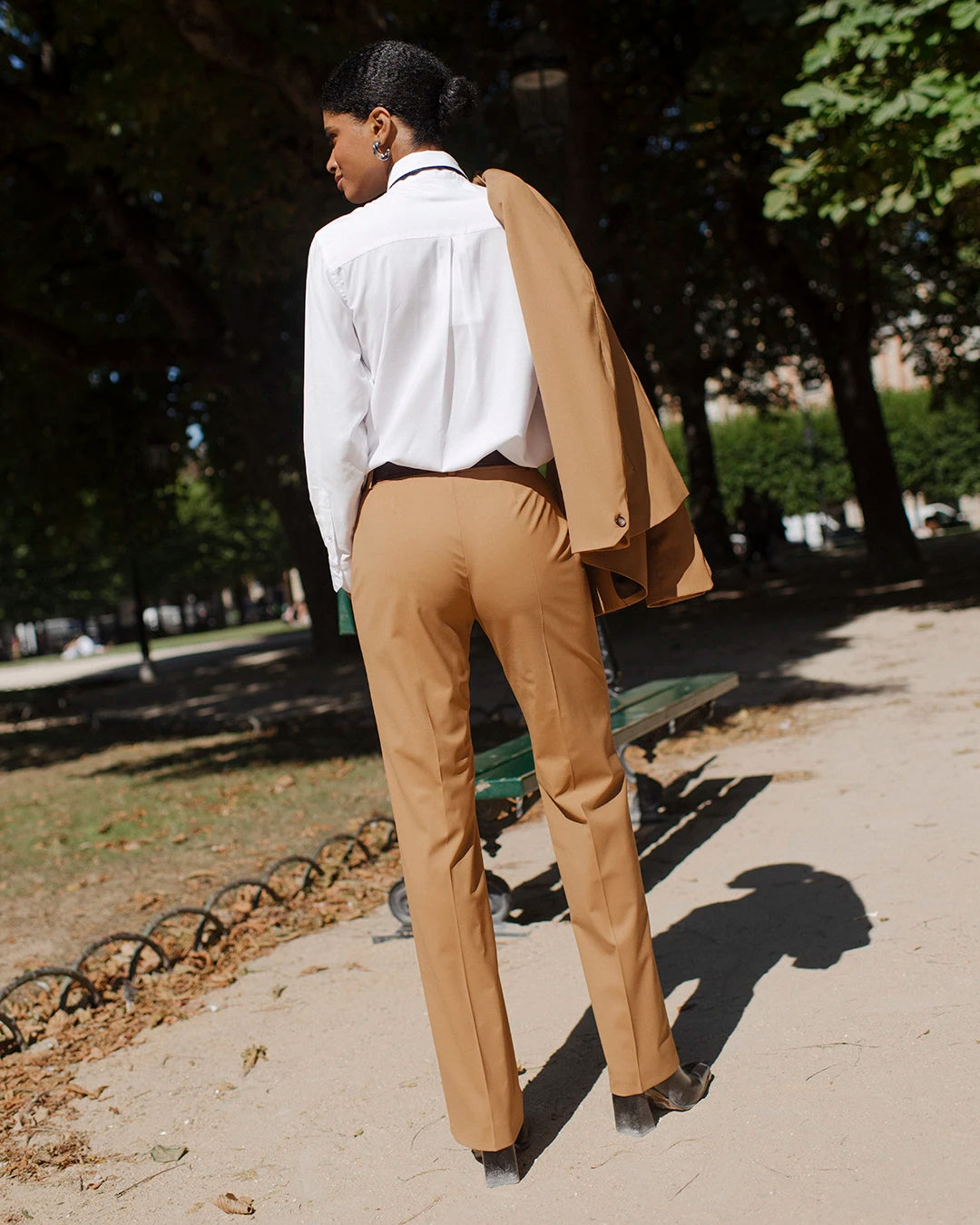 femme-chic-tenue-de-bureau-tenue-de-ceremonie-invitee-mariage-style-elegant-sobre-6