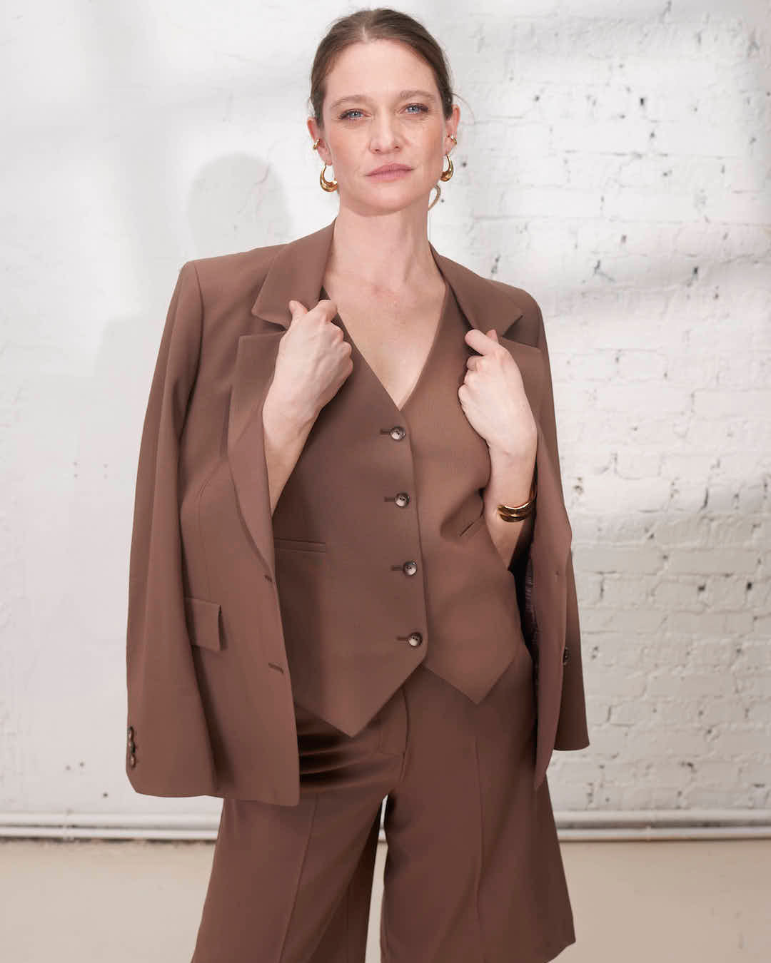 Gilet tailleur marron pour femme, pièce élégante et haut de gamme