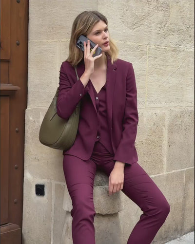 costume-femme-violet-3-pieces-veste-cintree-gilet-pantalon-cigarette-style-elegant-mode-premium-4