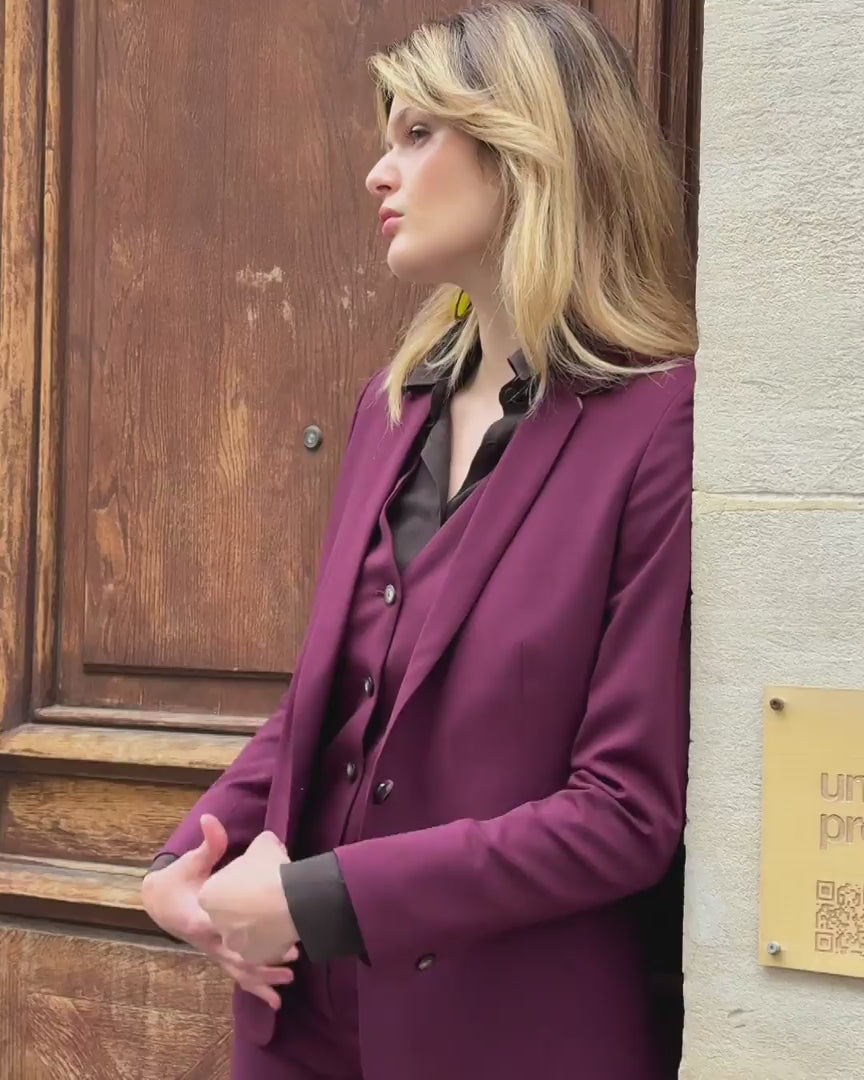 costume-femme-violet-3-pieces-veste-cintree-gilet-pantalon-cigarette-style-elegant-mode-premium-