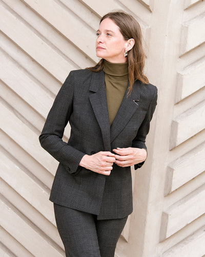 ensemble-tailleur-femme-noir-chine-chic-pantalon-droit-veste-cintree-travail