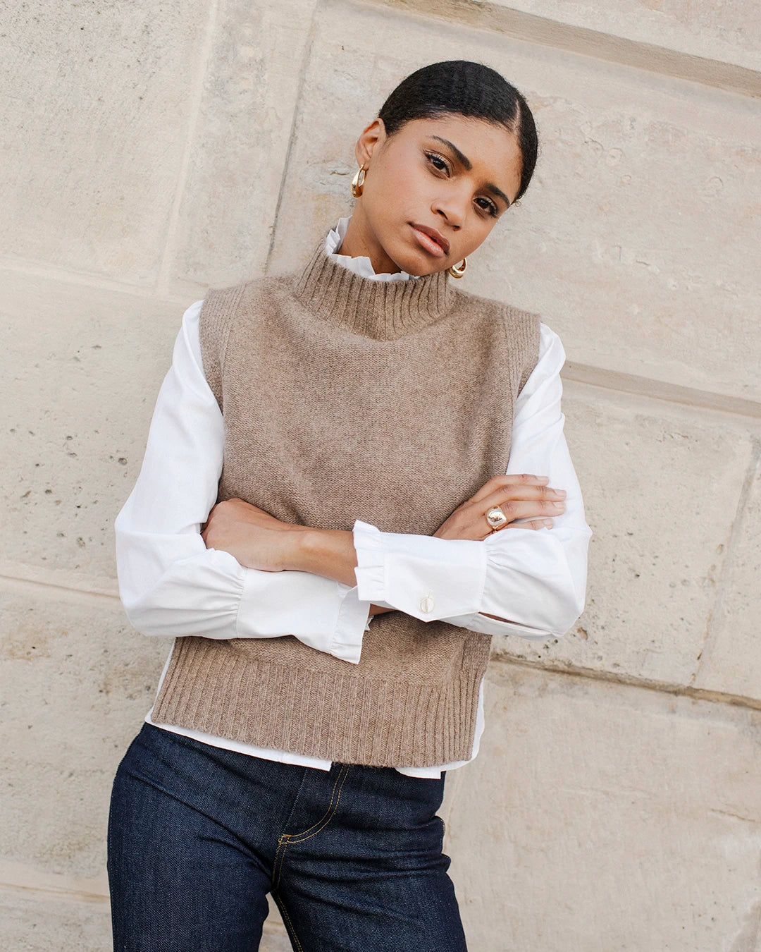 pull-sans-manche-beige-laine-merinos-cachemire-tailleur-pour-femme-17h10-paris-1